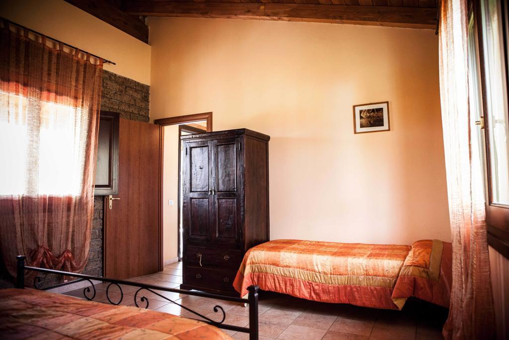Agriturismo Il Ginepro Fluminimaggiore Rum bild